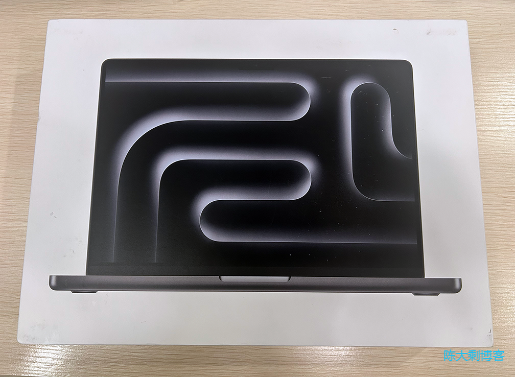 开箱正面图 开箱正面图