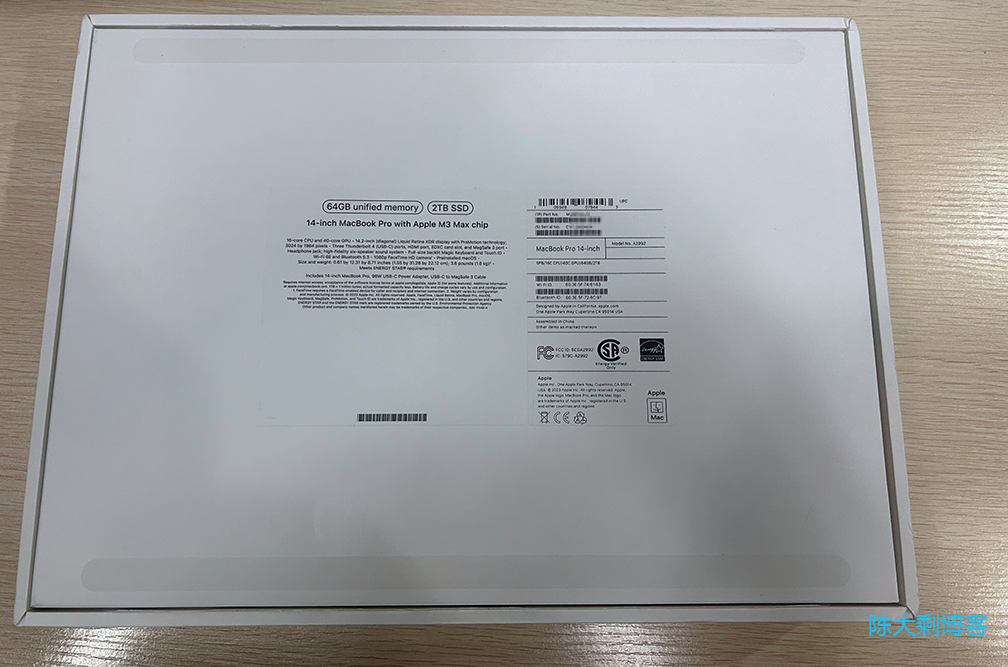 开箱背面图 开箱背面图